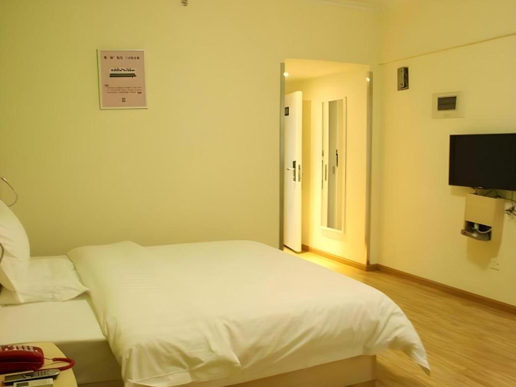 7 Days Inn Chengdu Sichuan University South Railway Station Εξωτερικό φωτογραφία