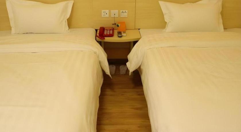 7 Days Inn Chengdu Sichuan University South Railway Station Εξωτερικό φωτογραφία